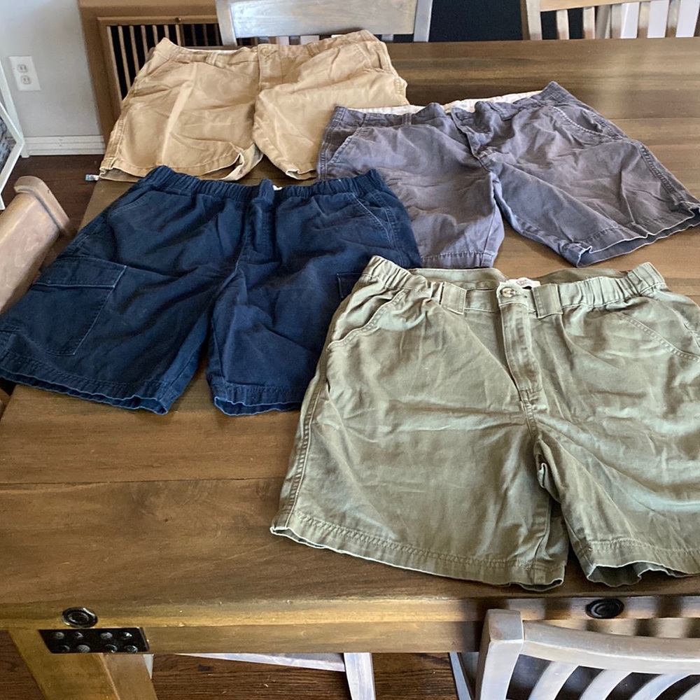 BUNDLE 4 PAIRS OF SHORTS SIZE 34w
